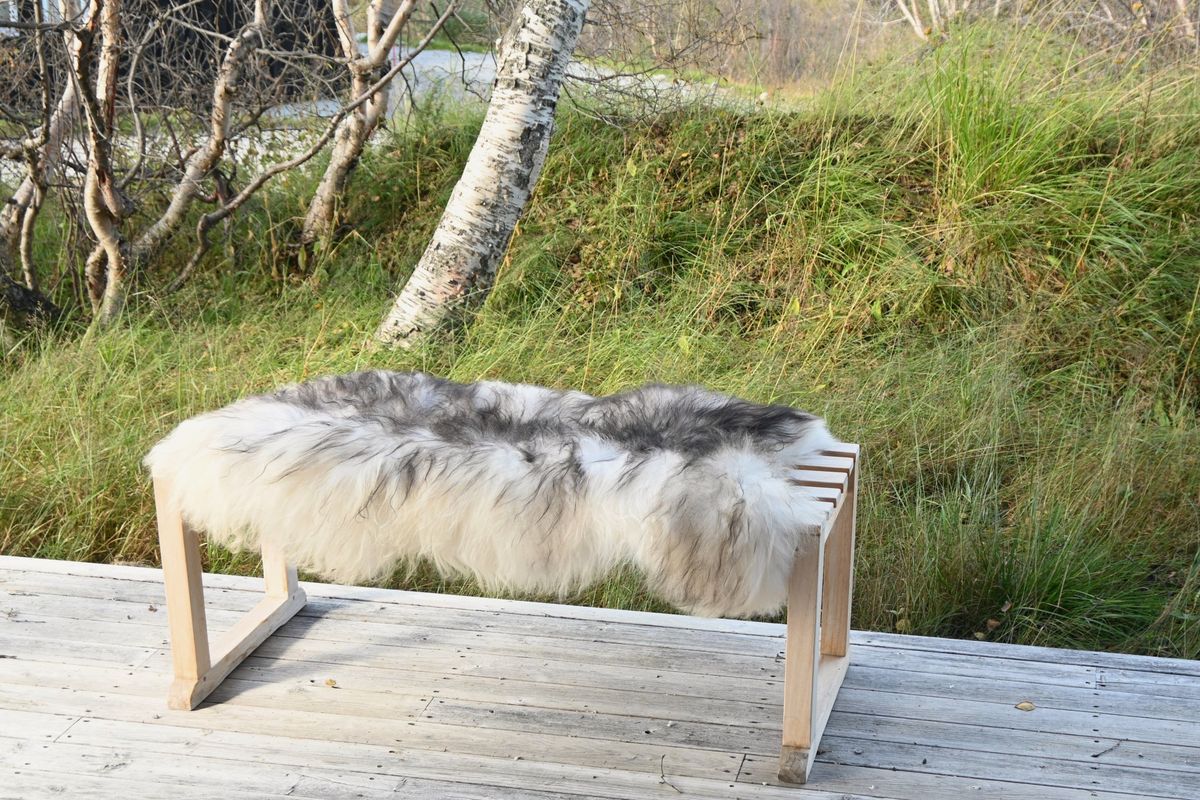 Sheepy saueskinn - ullhvit/sortmelert